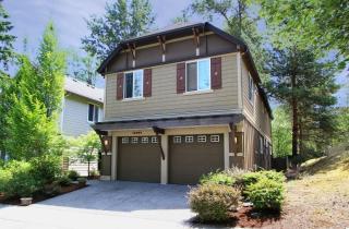 15551 68th Ct, Redmond, WA 98052-4829