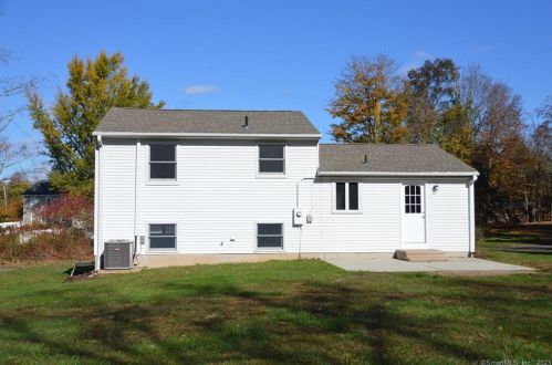 241 Pond Hill Rd, Wallingford CT  06492-5205 exterior