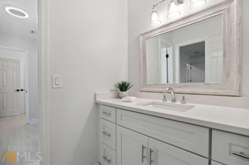 280 Cameron Ridge Dr, Atlanta GA  30328-4709 exterior