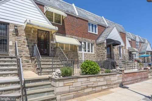 3210 13th St, Philadelphia, PA 19148-5237