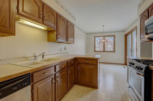 3727 Gershwin Ln, Saint Paul MN  55128-2944 exterior