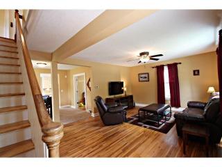 312 Hickory St, Stillwater, MN 55082-4424
