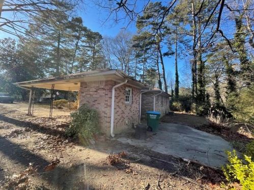 288 Lake Dr, Atlanta, GA 30340-1223