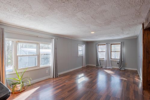 69 Averill Rd, Brookline, NH 03033-2105