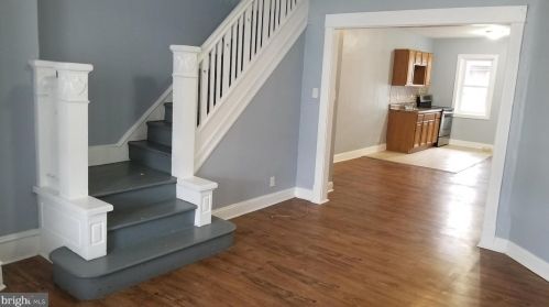 4833 10th St, Philadelphia, PA 19141-3929