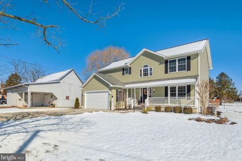 29 Elm St, Pilesgrove, NJ 08098-1302