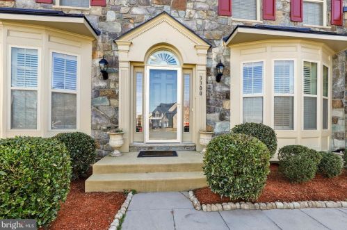 3300 Dondis Creek Dr, Triangle, VA 22172-2088