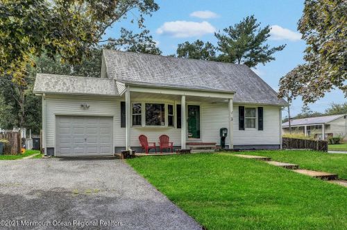 3 Maine Pl, Jackson Twp, NJ 08527-2114