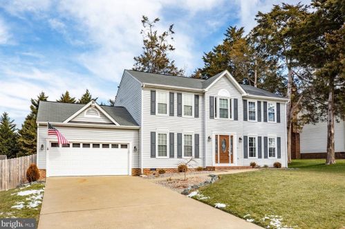 2025 White Lake Dr, Fredericksburg, VA 22407-1485