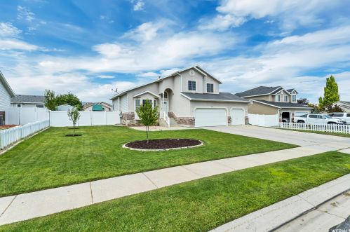 7332 Jasper Hill Dr, Taylorsville, UT 84081-4113