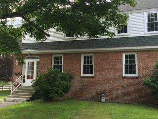 13 Concord Way, Portsmouth, NH 03801-3403