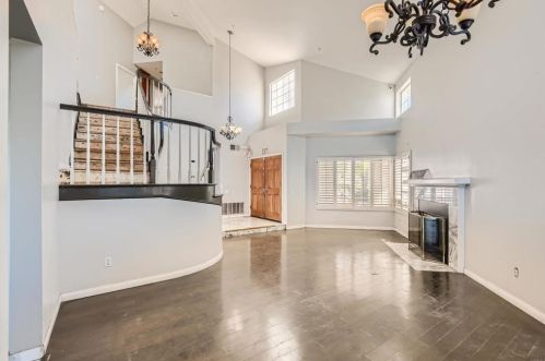 1001 Mountvale Ct, Anaheim CA  92808-2108 exterior