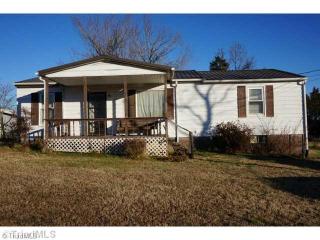 321 Circle Dr, High Point, NC 27263-8605