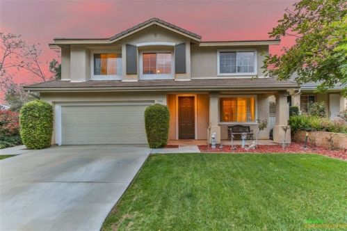 1546 Summer Creek Ct, Vista, CA 92084-4161