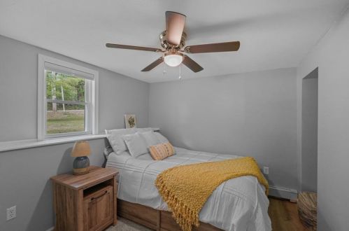 338 Camp Dixie Rd, Glocester RI  02859-2807 exterior