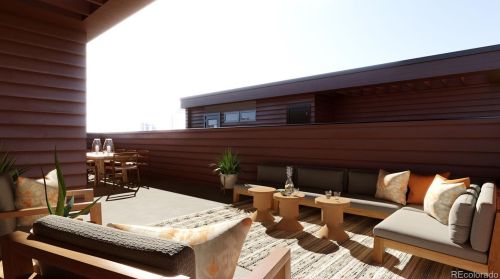 2350 Tremont Pl, Denver CO  80205-3135 exterior