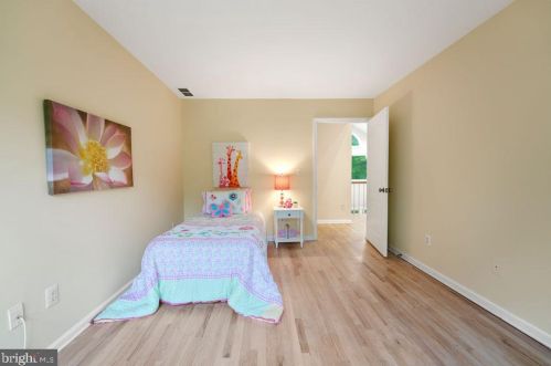 518 State Rd, Princeton NJ  08540-1410 exterior