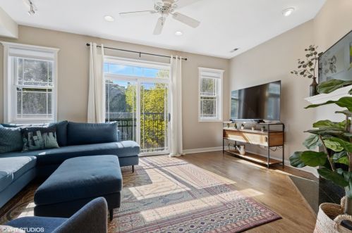 1509 Hudson Ave, Chicago, IL 60610-5833