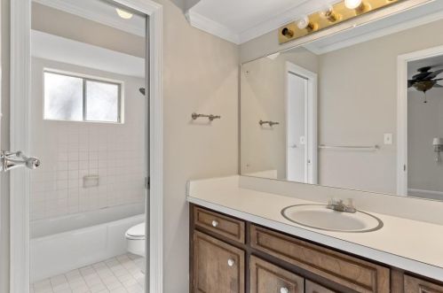 325 Hunters Gln Ct, Atlanta GA  30328-1710 exterior