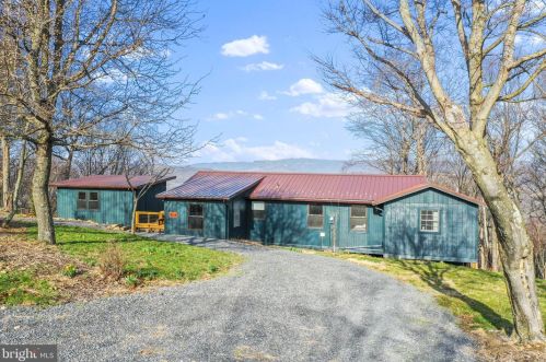 1034 Toms Knob Approach, Lost City WV 26810-8428 exterior