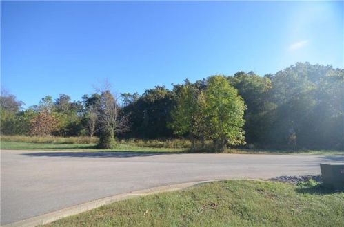8332 Wagon Wheel Rd, Springdale, AR 72762-9004