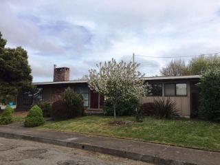 3390 Prairie Ave, Eureka, CA 95501-2723