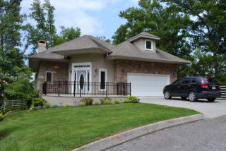 411 Maggie Mack Ln, Pigeon Forge, TN 37862-4533