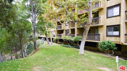 3481 Stancrest Dr, Glendale CA 91208-1353 exterior