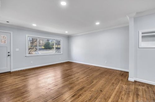 85 Walnut St, Upper Stepney CT  06468-2509 exterior