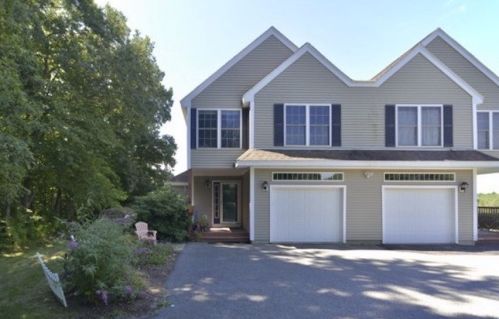 3 Stonewall Way, Stratham, NH 03885-4406