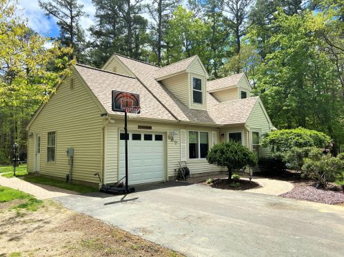 585 Winterberry Blvd, Jackson Twp, NJ 08527-4910