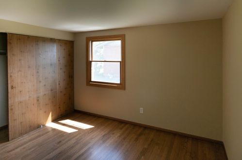 510 Maplewood Dr, Sycamore IL  60178-1212 exterior