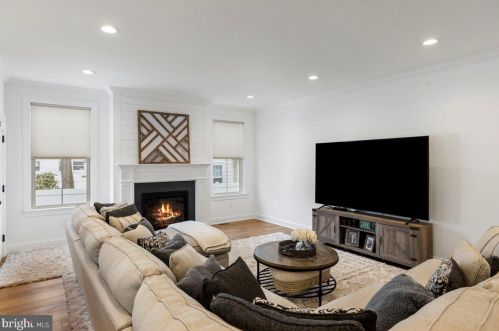 17 Redman Ave, Tavistock NJ  08033-2316 exterior