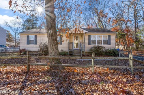 119 Bobwhite Blvd, Browns Mills, NJ 08015-1148