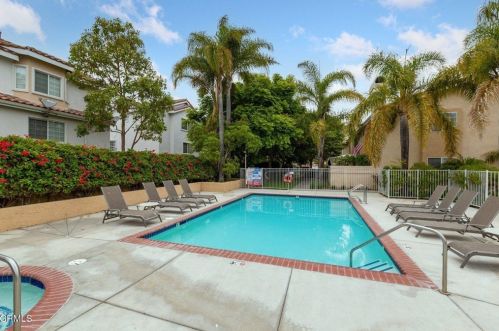 5259 Columbus Pl, Oxnard, CA 93033-8477