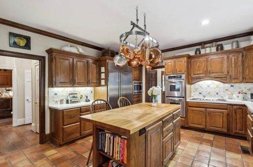 1840 Brandon Hall Dr, Atlanta GA  30350-3709 exterior