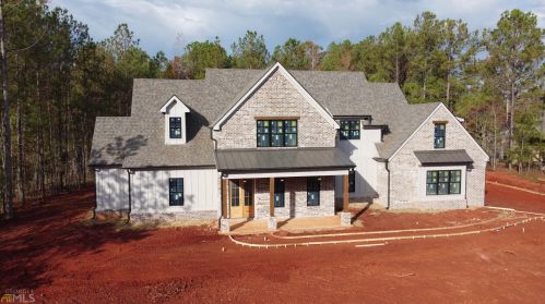 107 Cresent Dr, Forsyth, GA 31029-5464
