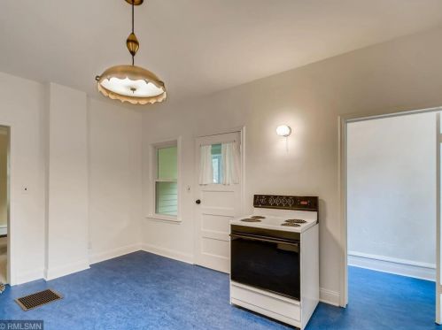 2689 8th Ave, Saint Paul MN  55109-3130 exterior