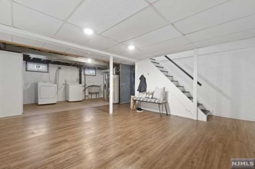 2 6th St, Wood-Ridge NJ  07075-2118 exterior