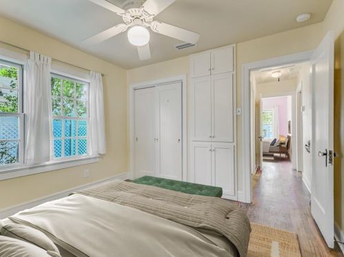 3212 Bonnie Rd, Austin TX  78703-2704 exterior