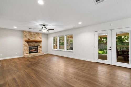 12024 Carmel Park Ln, Austin, TX 78727-5919