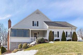 1822 Barley Rd, York, PA 17408-2283