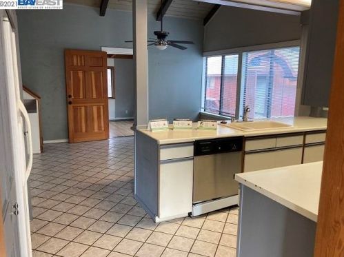 637 Bethal Pl, Livermore, CA 94551-1547