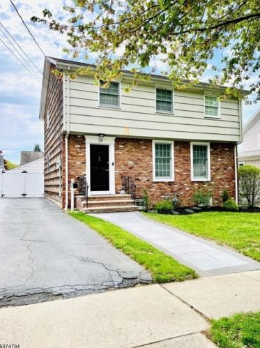 28 Suncrest Ave, Paterson, NJ 07508-2443