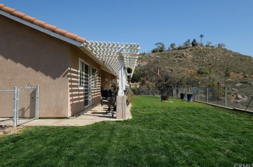 5580 Via Escalante, Riverside CA  92509-5562 exterior