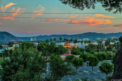 9648 Via Rimini, Burbank, CA 91504-1403