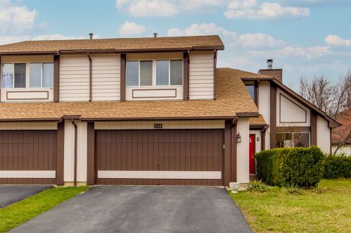 558 Lasalle Ct, Buffalo Grove IL  60089-1043 exterior