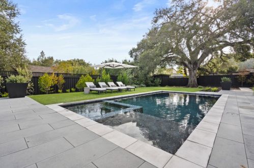 1575 Grant Rd, Los Altos CA  94024-6149 exterior