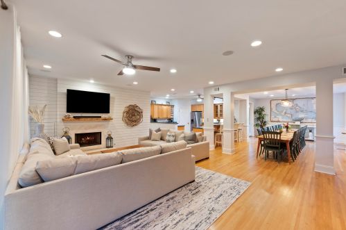 2807 Palm Blvd, Isle Of Palms SC  29451-2466 exterior