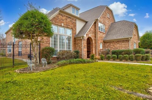 6721 Clear Spring Dr, Fort Worth, TX 76132-3750